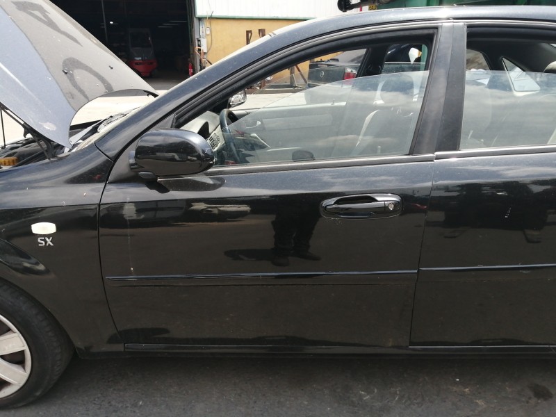 Recambio de puerta delantera izquierda para chevrolet nubira berlina sx referencia OEM IAM COMPLETA  