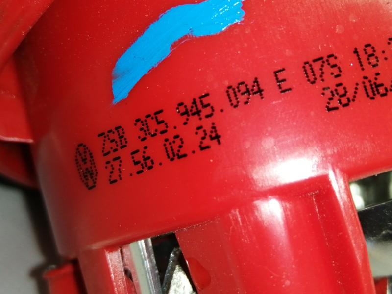 Recambio de piloto trasero derecho interior para volkswagen passat berlina (3c2) advance referencia OEM IAM 3C5945094  