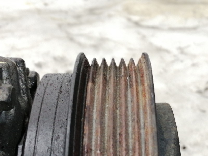 Recambio de compresor aire acondicionado para kia magentis active referencia OEM IAM 977013K720  