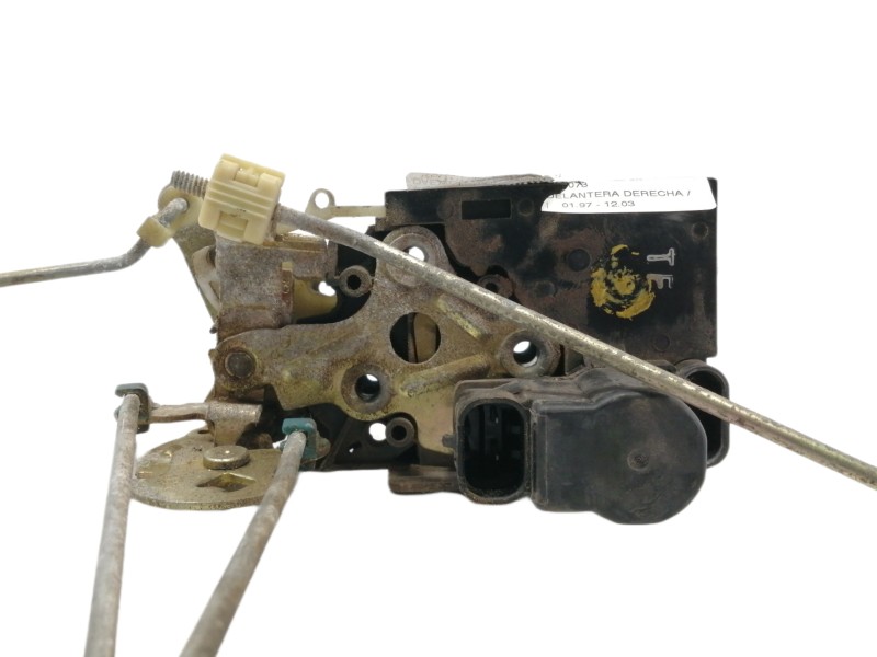 Recambio de cerradura puerta delantera derecha para daewoo lanos se referencia OEM IAM   