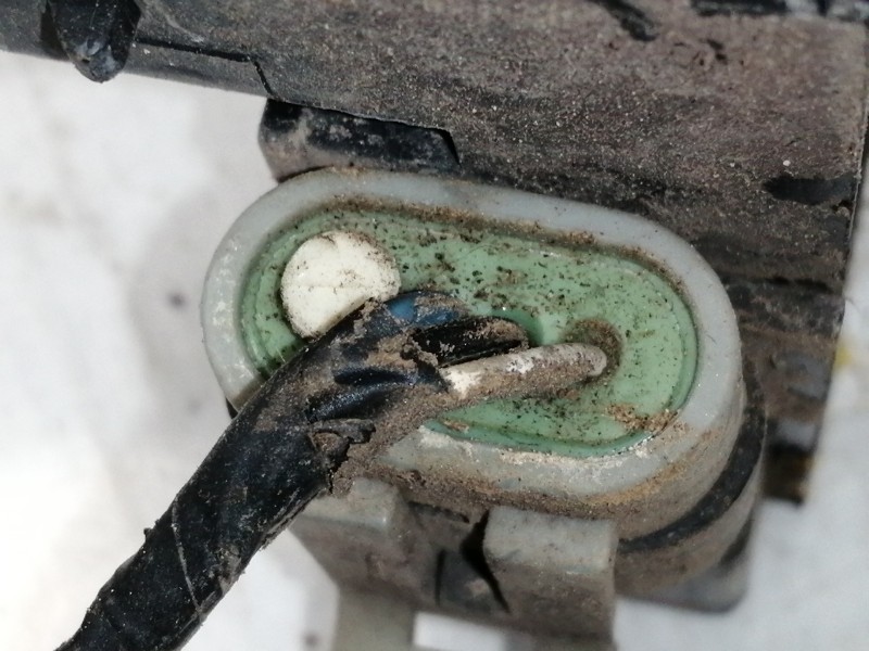 Recambio de cerradura puerta delantera izquierda para daewoo lanos se referencia OEM IAM   