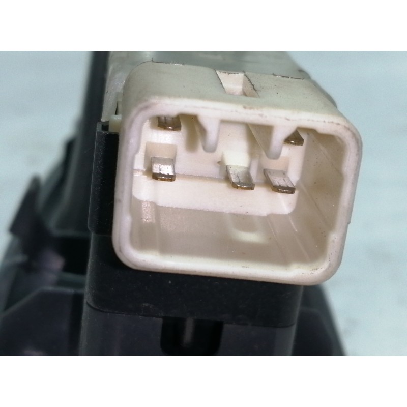 Recambio de mando elevalunas delantero derecho para daewoo lanos se referencia OEM IAM 612W10040  