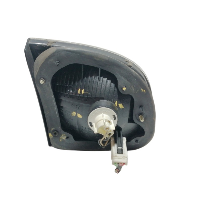 Recambio de piloto trasero derecho interior para daewoo lanos se referencia OEM IAM 415900R  