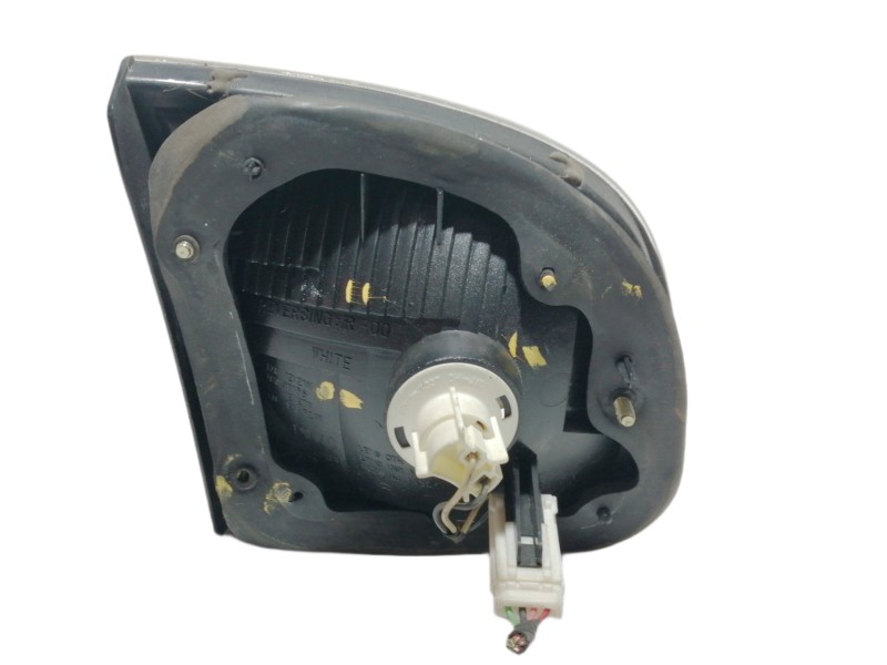 Recambio de piloto trasero derecho interior para daewoo lanos se referencia OEM IAM 415900R  