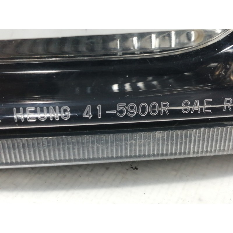 Recambio de piloto trasero derecho interior para daewoo lanos se referencia OEM IAM 415900R  