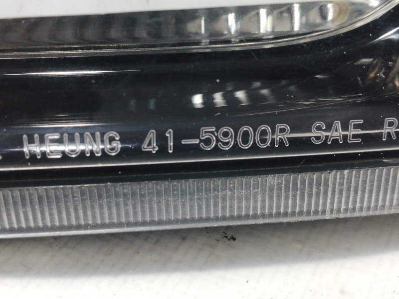 Recambio de piloto trasero derecho interior para daewoo lanos se referencia OEM IAM 415900R  