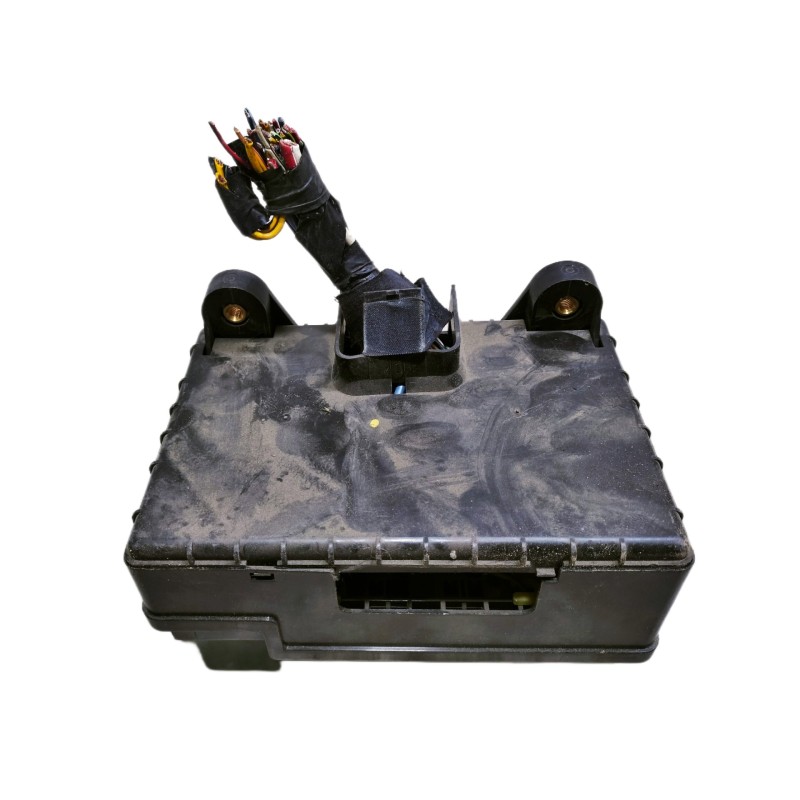 Recambio de caja reles / fusibles para ssangyong rexton 2.7 turbodiesel cat referencia OEM IAM  0210108E50 