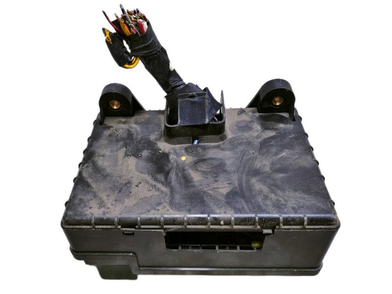 Recambio de caja reles / fusibles para ssangyong rexton 2.7 turbodiesel cat referencia OEM IAM  0210108E50 