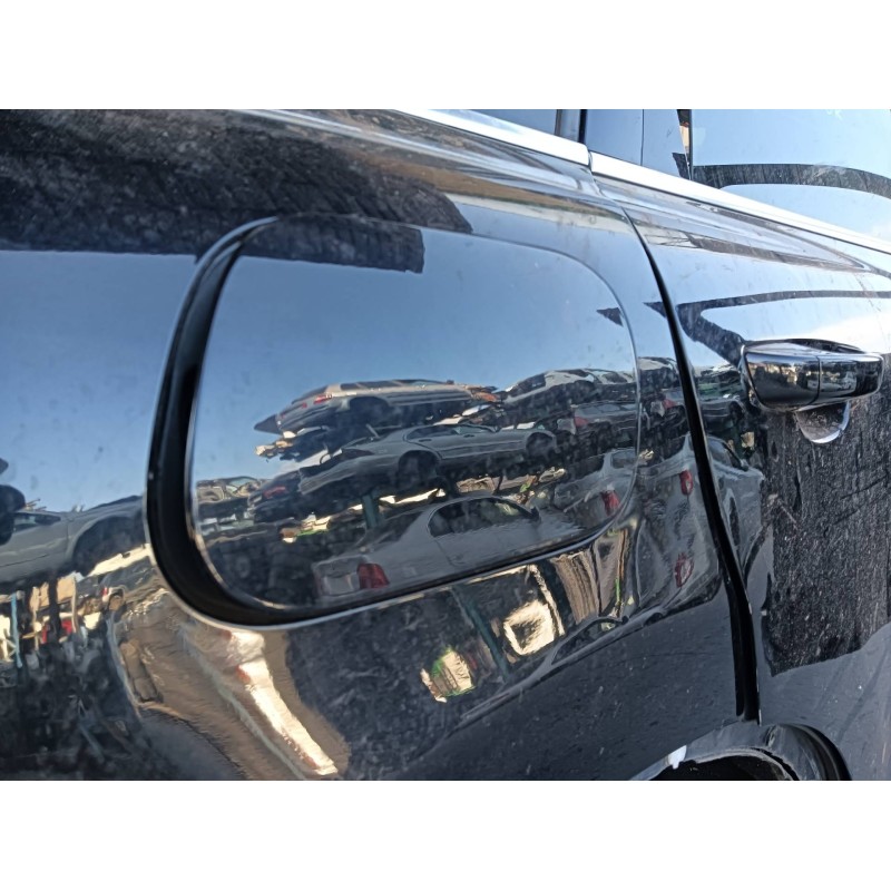 Recambio de tapa exterior combustible para volkswagen touareg (7p5) v6 tdi bluemotion referencia OEM IAM 7P6809857  