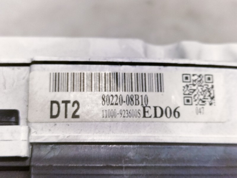 Recambio de cuadro instrumentos para ssangyong rexton 2.7 turbodiesel cat referencia OEM IAM 8022008B10 11000923600S 