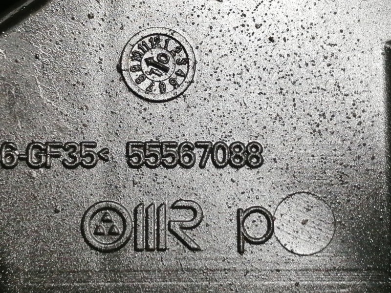 Recambio de carter para opel insignia sports tourer 2.0 16v cdti referencia OEM IAM 55575128 55567088 C3229A 