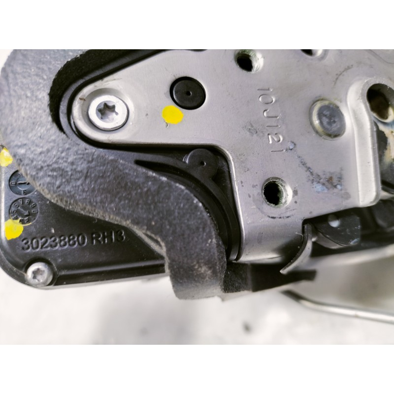 Recambio de cerradura puerta delantera derecha para opel insignia sports tourer 2.0 16v cdti referencia OEM IAM 3023880RH3  