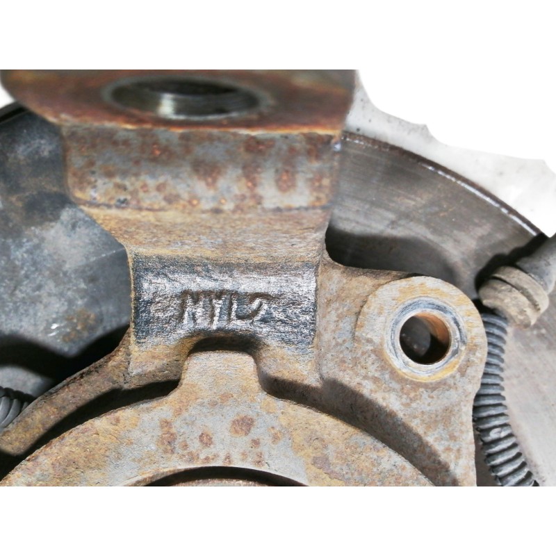 Recambio de mangueta delantera izquierda para ssangyong rexton 2.7 turbodiesel cat referencia OEM IAM 4121109002  