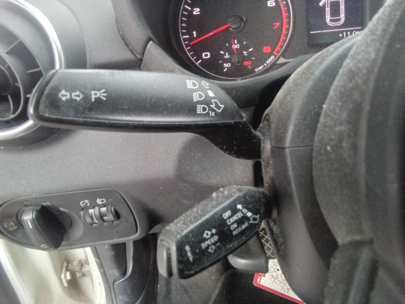 Recambio de mando multifuncion para audi a1 sportback (8xa) attraction referencia OEM IAM 8X0953501D 8X0953502B 