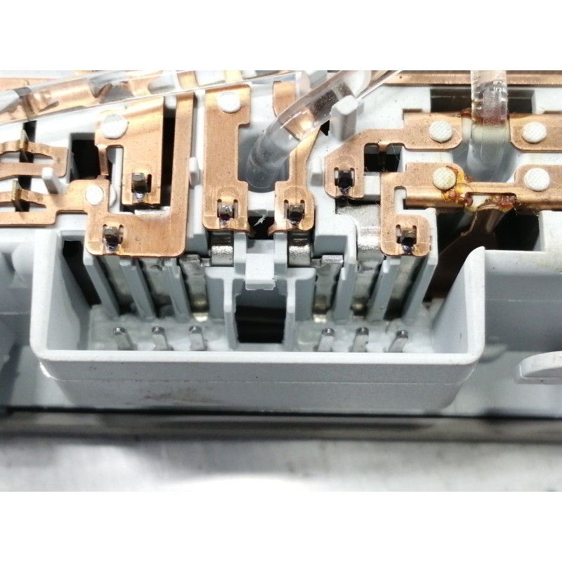 Recambio de luz interior para opel insignia sports tourer 2.0 16v cdti referencia OEM IAM 316627975 167352 