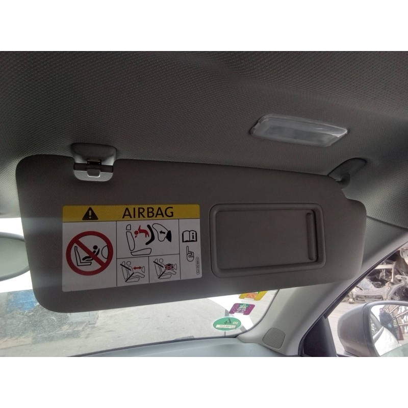 Recambio de parasol derecho para audi a1 sportback (8xa) attraction referencia OEM IAM 8K0857552  