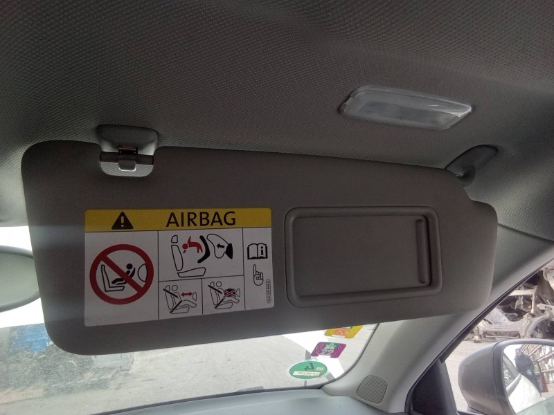 Recambio de parasol derecho para audi a1 sportback (8xa) attraction referencia OEM IAM 8K0857552  