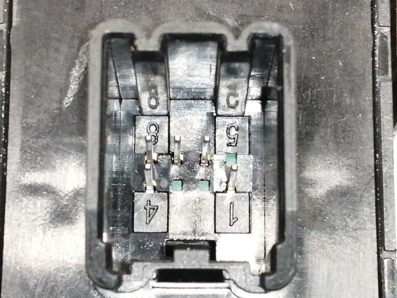 Recambio de mando elevalunas trasero izquierdo para opel insignia sports tourer 2.0 16v cdti referencia OEM IAM 13301888 211410 