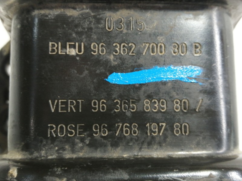 Recambio de soporte motor derecho para peugeot 308 active referencia OEM IAM 9636270080B 9676819780 9636583980