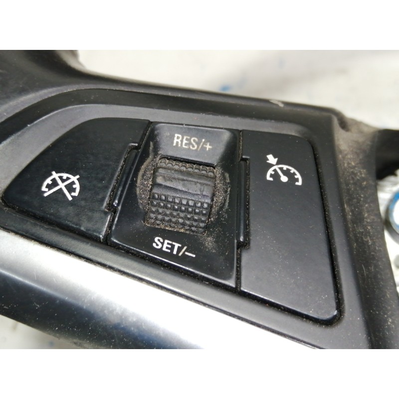 Recambio de volante para opel insignia sports tourer 2.0 16v cdti referencia OEM IAM 13316547  