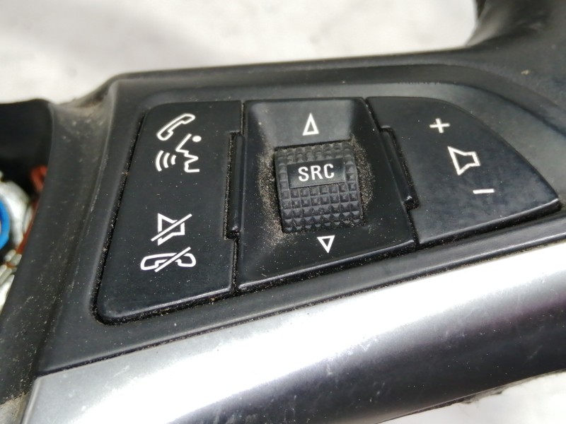 Recambio de volante para opel insignia sports tourer 2.0 16v cdti referencia OEM IAM 13316547  