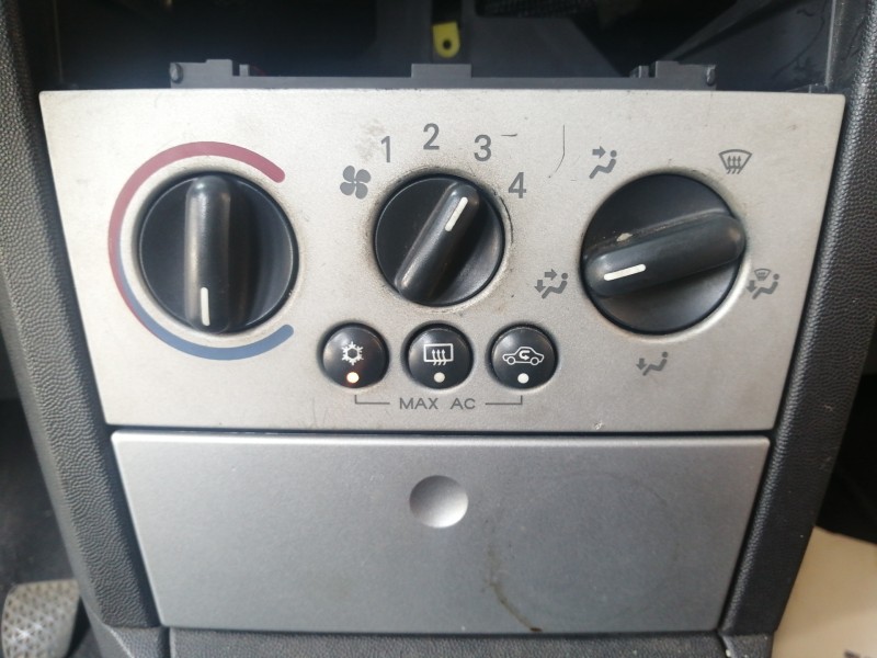 Recambio de mando calefaccion / aire acondicionado para opel meriva cosmo referencia OEM IAM 13191745 6822066 13191583