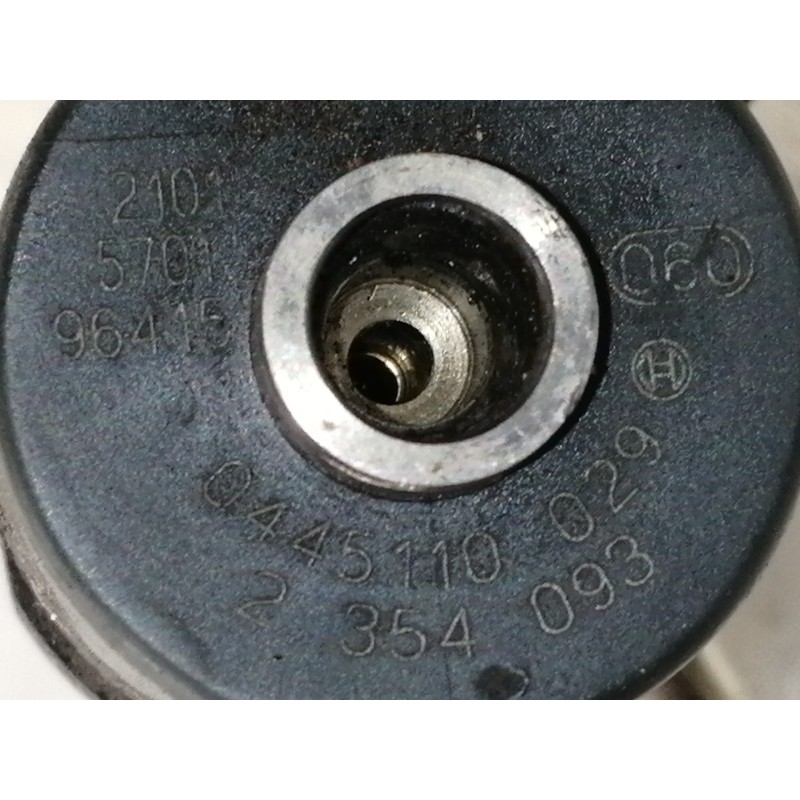 Recambio de inyector para bmw serie 5 berlina (e39) 530d referencia OEM IAM 0445110029 2354093 