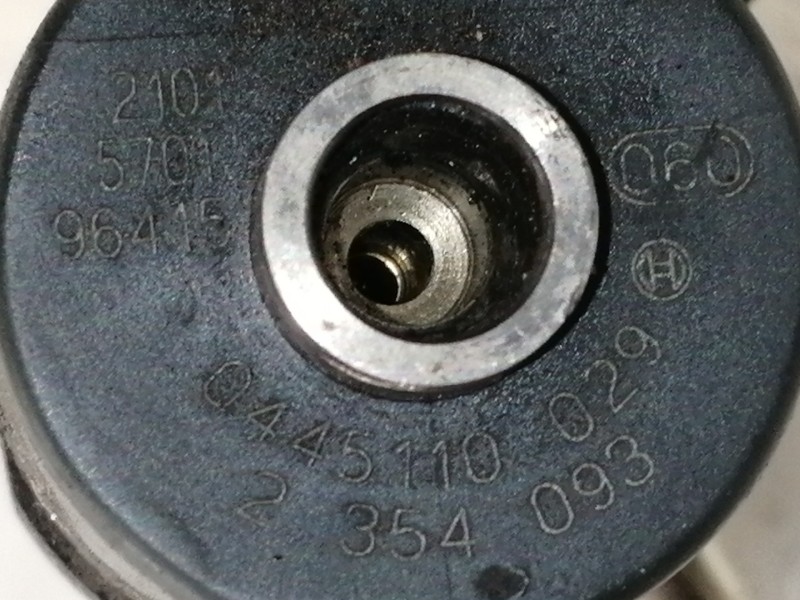 Recambio de inyector para bmw serie 5 berlina (e39) 530d referencia OEM IAM 0445110029 2354093 