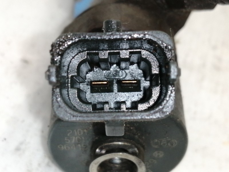 Recambio de inyector para bmw serie 5 berlina (e39) 530d referencia OEM IAM 0445110029 2354093 