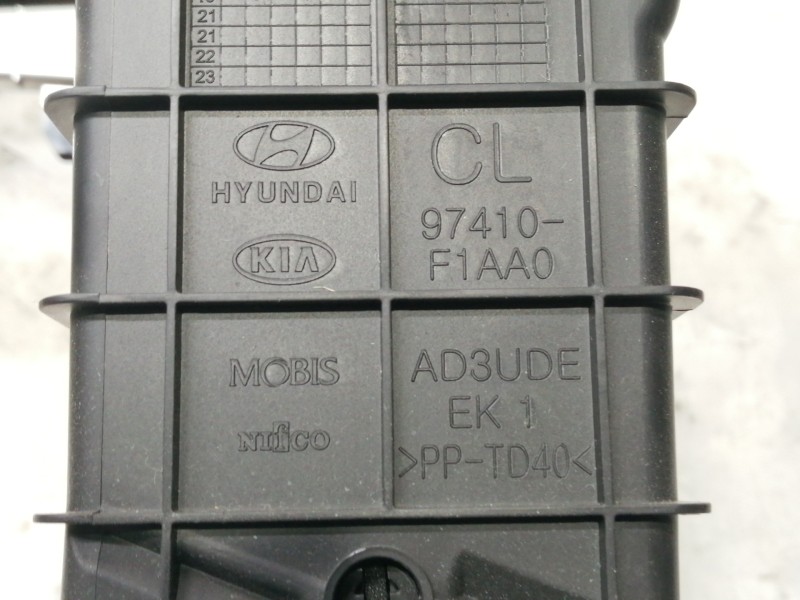 Recambio de rejilla aireadora para kia sportage business 2wd referencia OEM IAM 97420F1AA0 97410F1AA0 