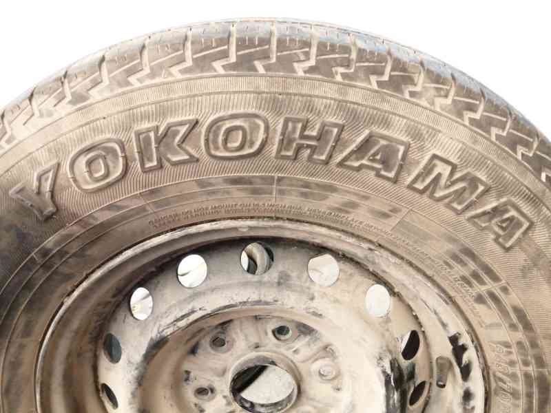 Recambio de neumatico repuesto para mitsubishi l 200 (ka0/kb0) cabina doble invite 4x4 referencia OEM IAM 16´´YOKOHAMA 245/70 R1