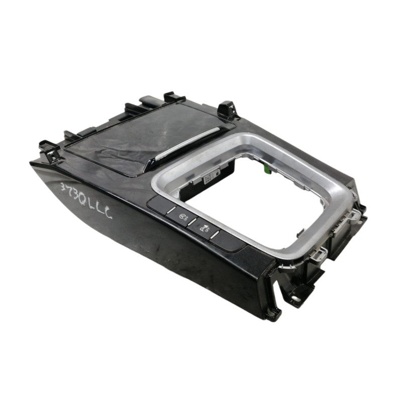Recambio de moldura para kia xceed business referencia OEM IAM 84631J7900 84651J7000 Y0006589 Y0006590 96125J7020 J7C022309 9330
