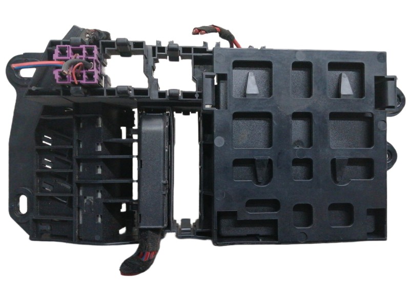 Recambio de caja reles / fusibles para audi a6 berlina (4f2) 2.4 referencia OEM IAM 4F0907289F  