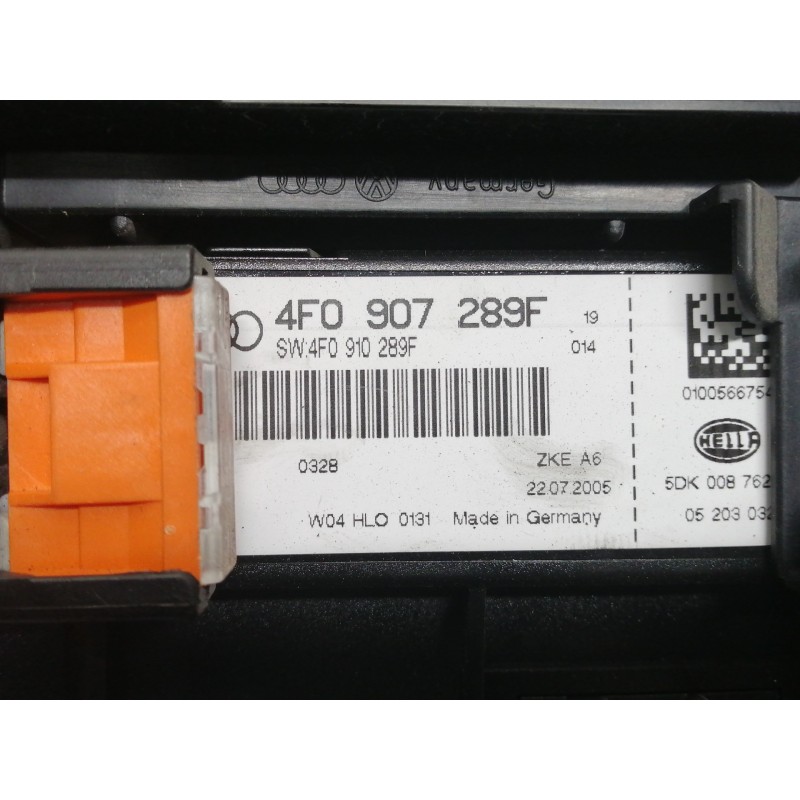 Recambio de caja reles / fusibles para audi a6 berlina (4f2) 2.4 referencia OEM IAM 4F0907289F  