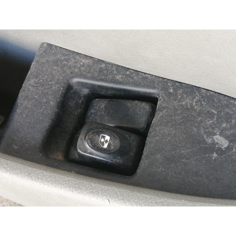 Recambio de puerta delantera derecha para renault kangoo (f/kc0) authentique referencia OEM IAM COMPLETA  