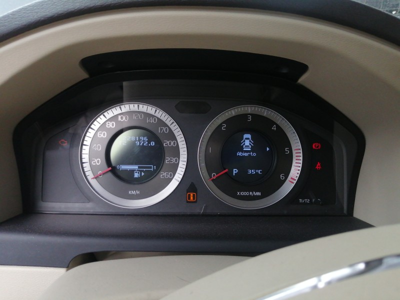 Recambio de cuadro instrumentos para volvo s80 berlina 2.4 d momentum referencia OEM IAM 69399320U 31270901AA 36002600 BK9KB 