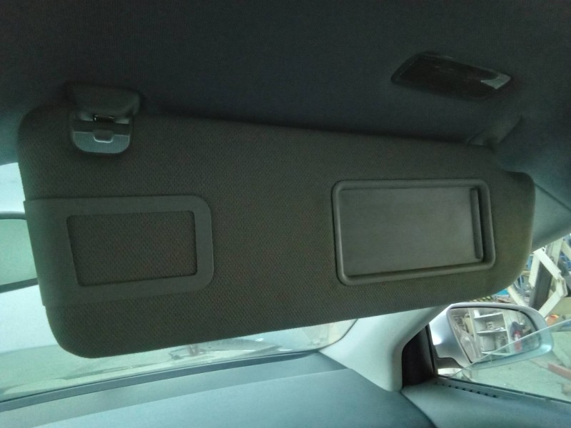 Recambio de parasol derecho para audi a6 berlina (4f2) 2.4 referencia OEM IAM 4F0857552  