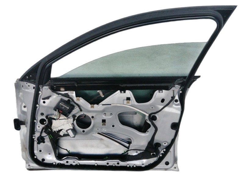 Recambio de puerta delantera derecha para audi a6 berlina (4f2) 2.4 referencia OEM IAM COMPLETA 4F0959802D 4F0959792F 