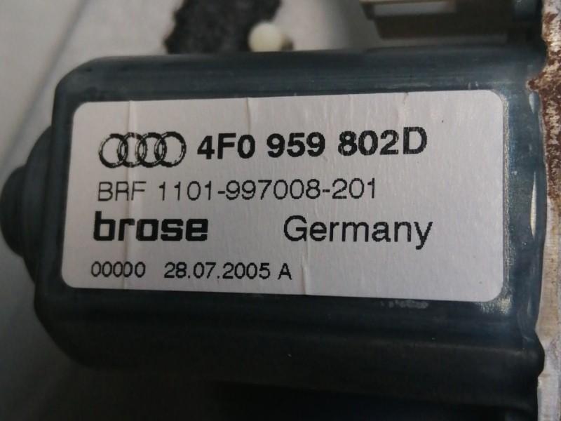 Recambio de puerta delantera derecha para audi a6 berlina (4f2) 2.4 referencia OEM IAM COMPLETA 4F0959802D 4F0959792F 