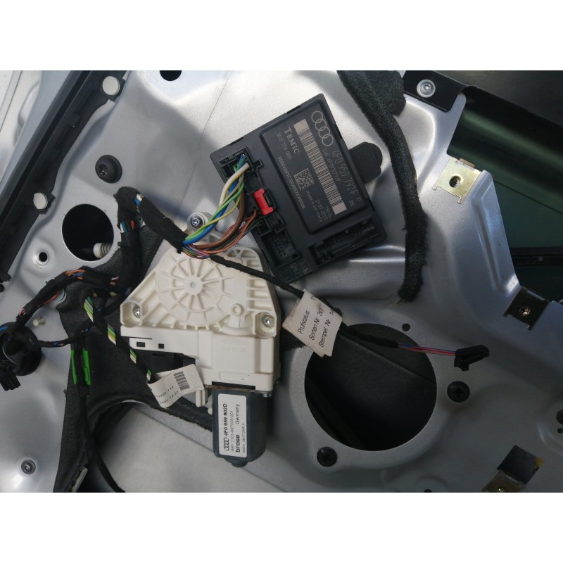 Recambio de puerta delantera derecha para audi a6 berlina (4f2) 2.4 referencia OEM IAM COMPLETA 4F0959802D 4F0959792F 