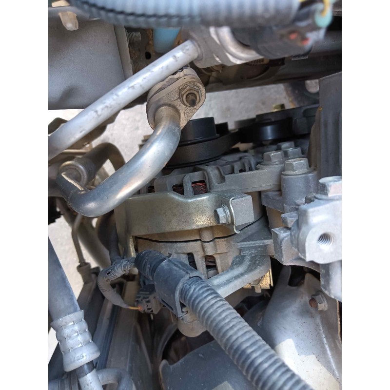 Recambio de alternador para toyota yaris active referencia OEM IAM 270600Y270  