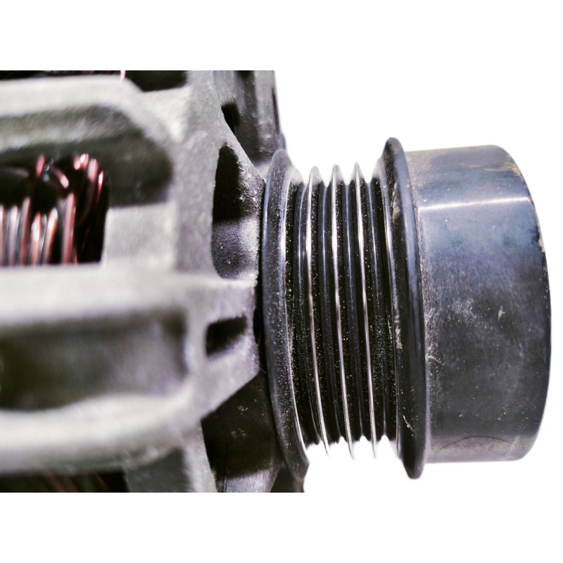 Recambio de alternador para toyota yaris active referencia OEM IAM 270600Y270  