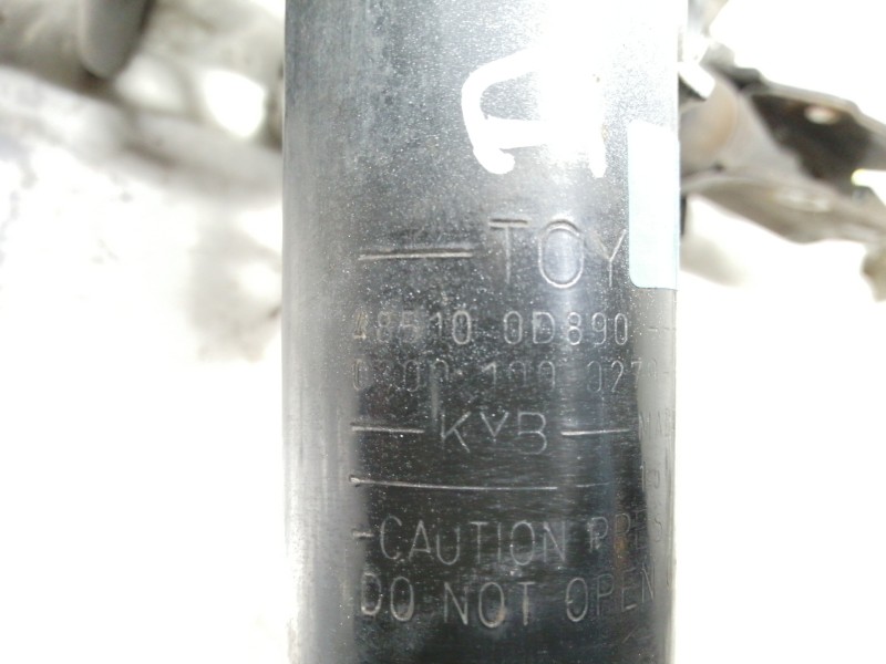Recambio de amortiguador delantero izquierdo para toyota yaris active referencia OEM IAM 485100D890  