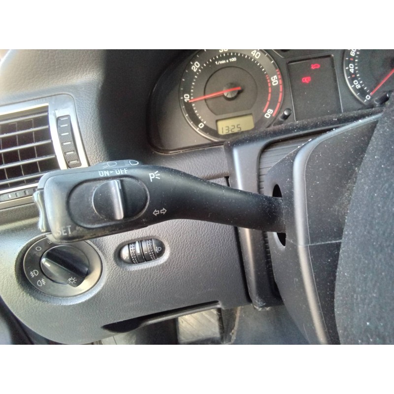 Recambio de mando intermitentes para skoda superb (3u4) comfort referencia OEM IAM   