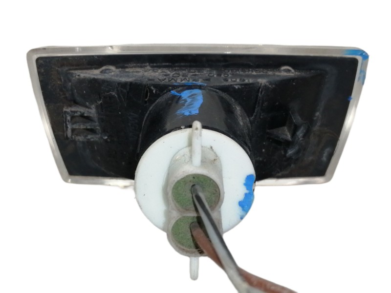 Recambio de piloto lateral izquierdo para opel astra h berlina cosmo referencia OEM IAM 13228580 13228581 