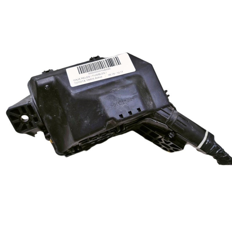 Recambio de caja reles / fusibles para toyota yaris active referencia OEM IAM 826620D321  