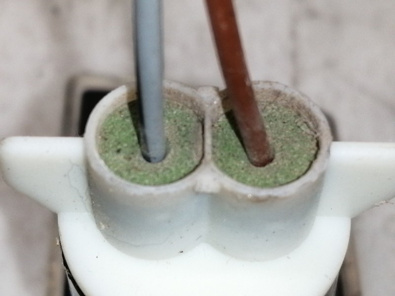 Recambio de piloto lateral izquierdo para opel astra h berlina cosmo referencia OEM IAM 13228580 13228581 