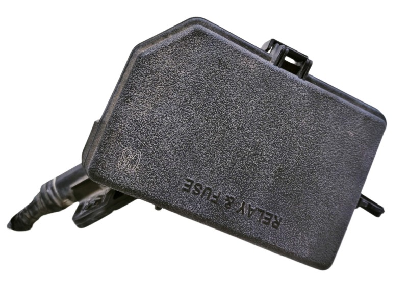 Recambio de caja reles / fusibles para toyota yaris active referencia OEM IAM 826620D321  