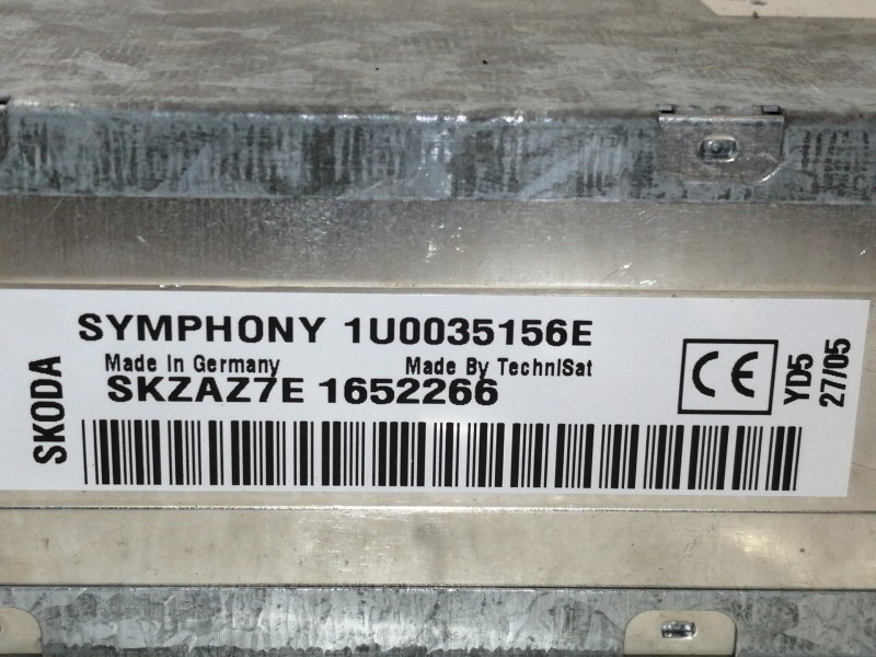 Recambio de sistema audio / radio cd para skoda superb (3u4) comfort referencia OEM IAM 1U0035156E SKZAZ7E1652266 