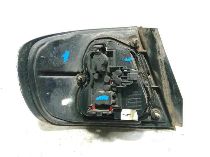 Recambio de piloto trasero derecho para nissan primera berlina (p11) básico referencia OEM IAM 23190202  